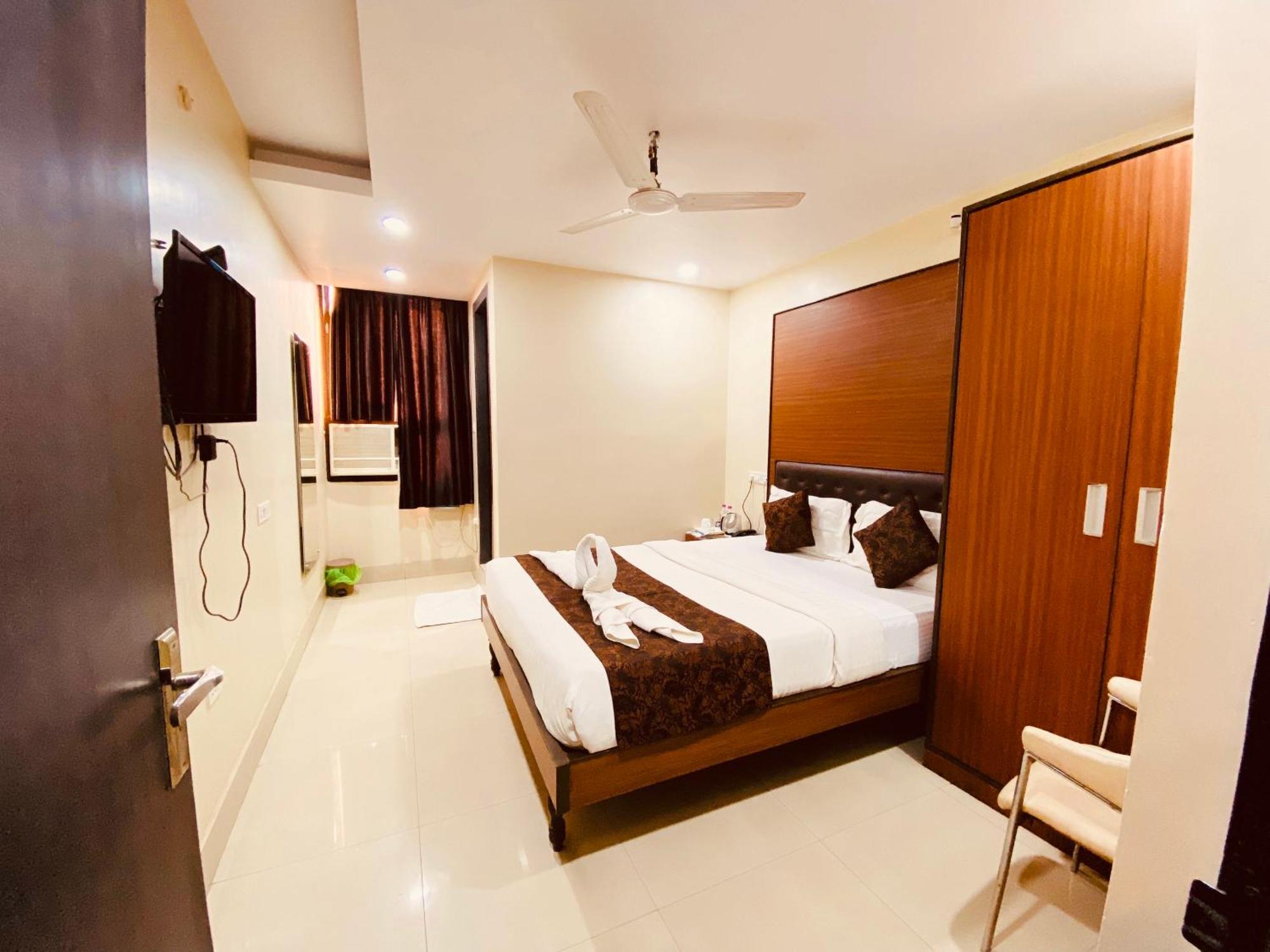 Kamat Inn Патна Екстериор снимка